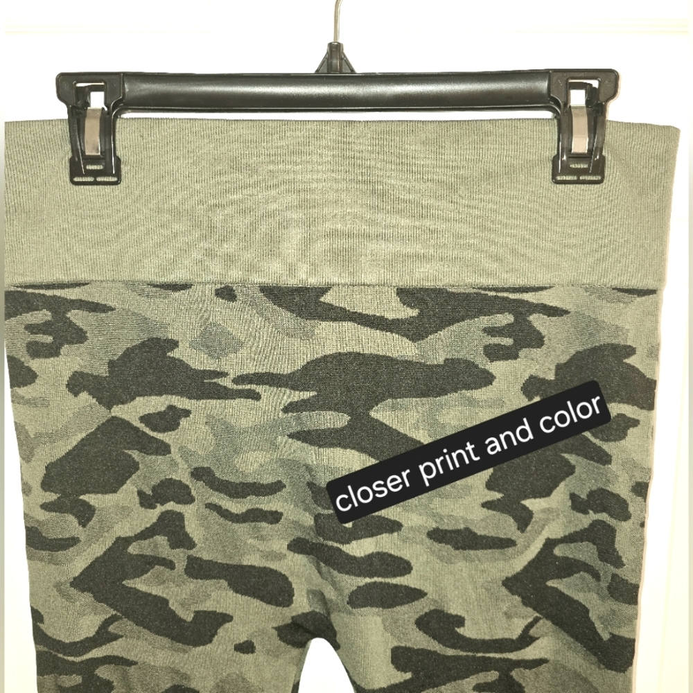 Plus Size Camo Print 2 Piece Racerback Top and Legging Set-Size 2X/3X - Picture 6 of 6